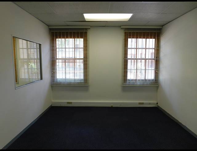 287M² OFFICE FOR SALE IN FERNDALE